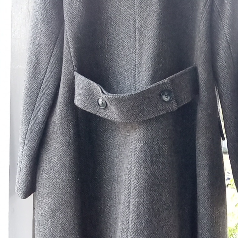 Coat - Picture 10 of 10